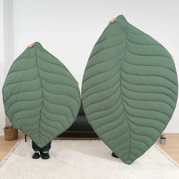 Super Large Leaf Shape Pet Mat Detail